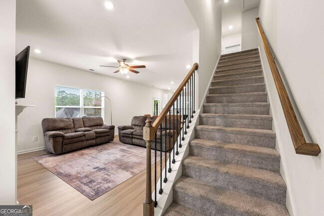 Building Photo - 228 Whitneys Wy