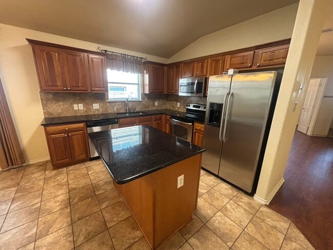 Building Photo - 1813 Slate Creek Dr