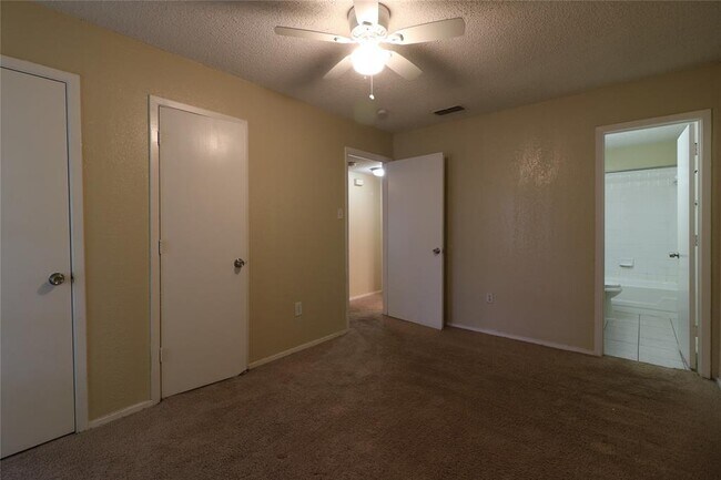 Building Photo - 1616 Windsong Ln