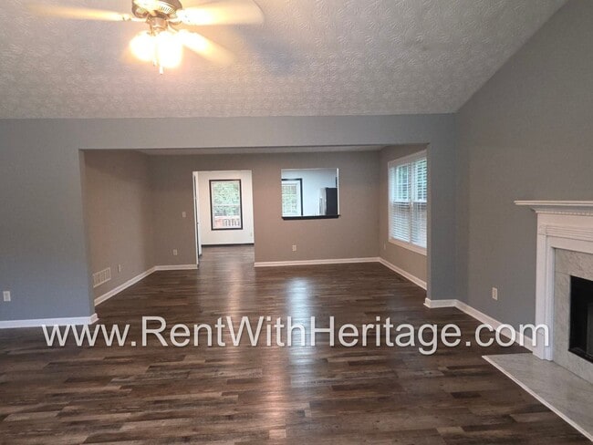 Building Photo - Immaculate 5-bedroom, 3-bath home in the Cedar Mountain Park subdivision in Douglasville, GA.