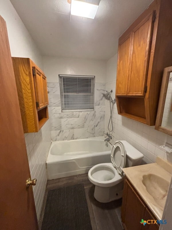 Building Photo - 621 Bishop Dr