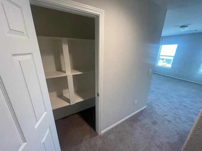 Building Photo - 14550 Breezy Orch Trail
