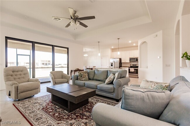 Building Photo - 3305 Altimira Dr