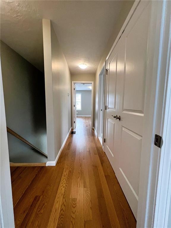 Building Photo - 578 Elm St