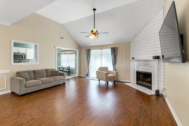 Building Photo - 307 Coffee Bluff Villa Rd