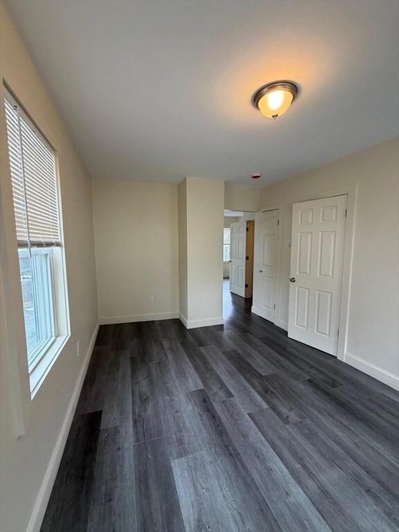 Building Photo - 11 Exchange Ct