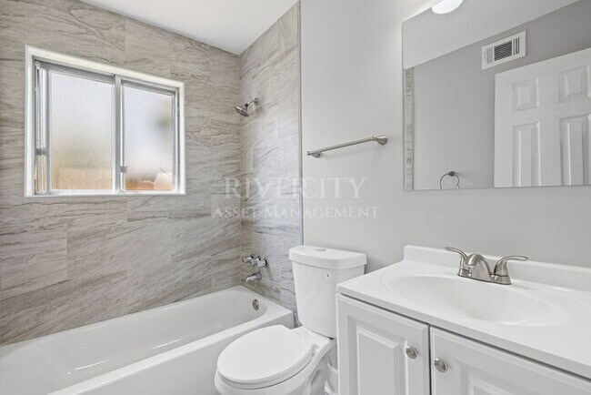 Building Photo - SECTION 8 WELCOMED!!!! A NEWLY RENOVATED BEAUTY !!!!