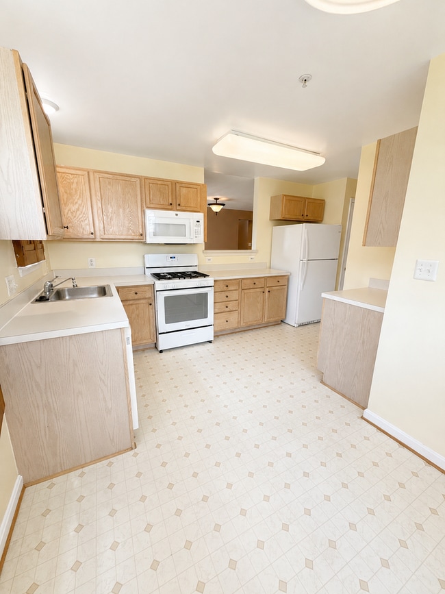 Building Photo - 1411 Bonnett Pl