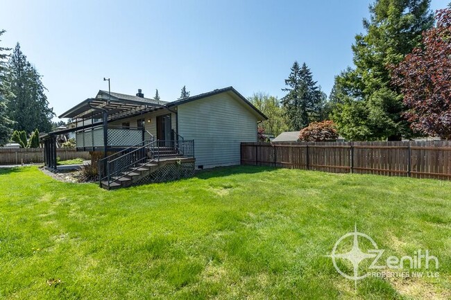 Building Photo - 9313 NE 81st Ave