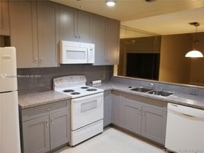 Building Photo - 6985 NW 29th Ln