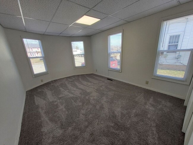 Building Photo - 317 Chute St