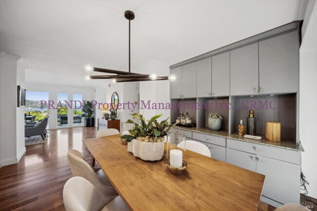 Building Photo - Resort Style Living in Prime Tiburon Location!