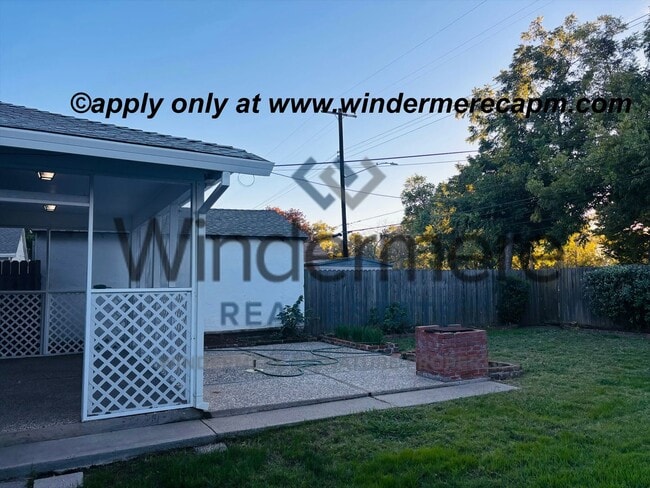 Building Photo - Charming 4 bedroom Home in Tahoe Park w/ EV Charger!!