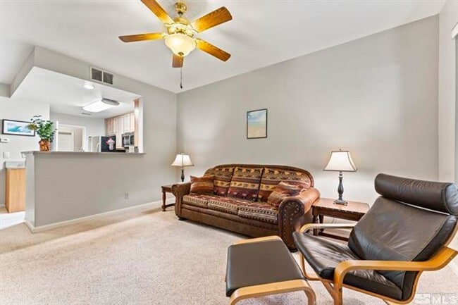 Building Photo - Tanamera 1 bedroom special!