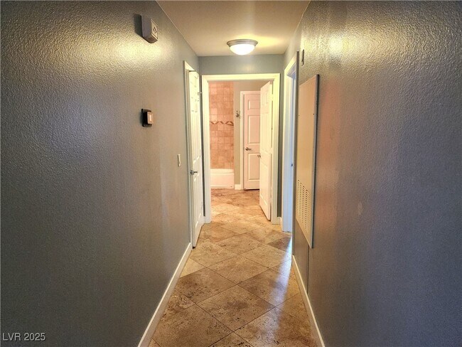 Building Photo - 5250 S Rainbow Blvd