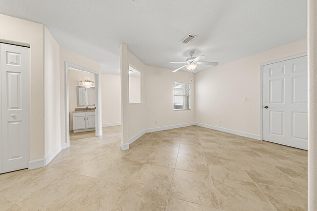 Building Photo - 277 Coastal Hill Dr
