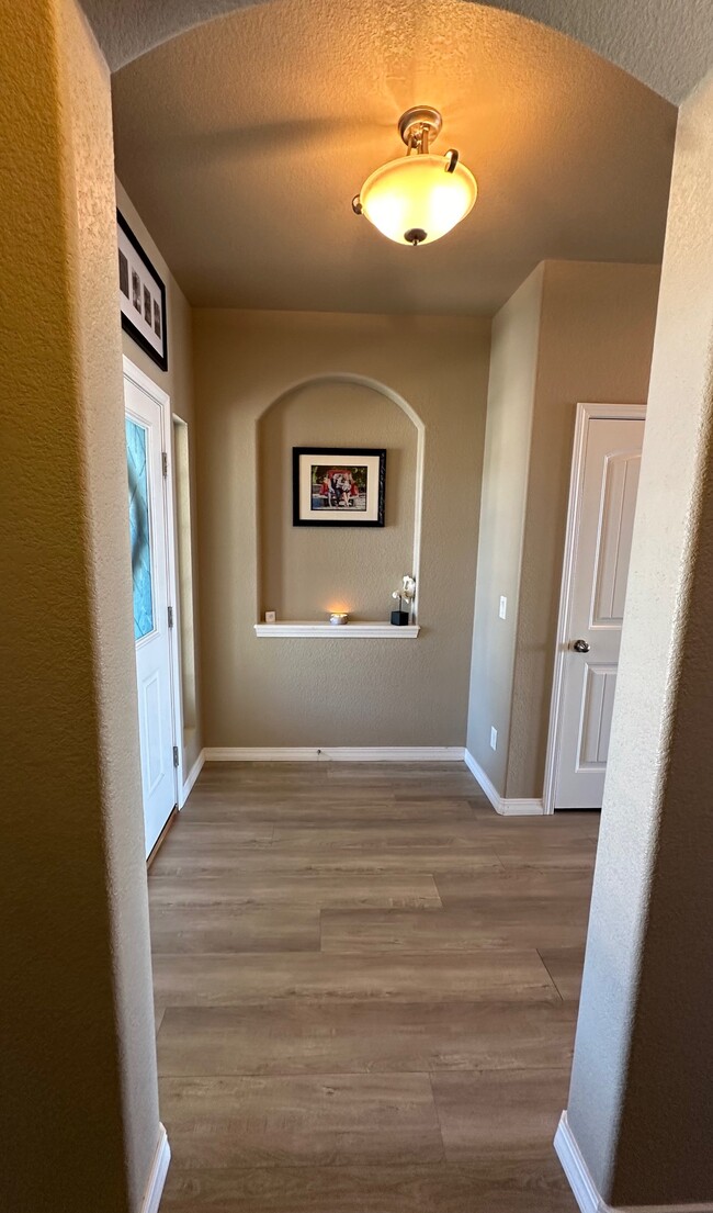 Building Photo - 8075 Cinnamon Ct