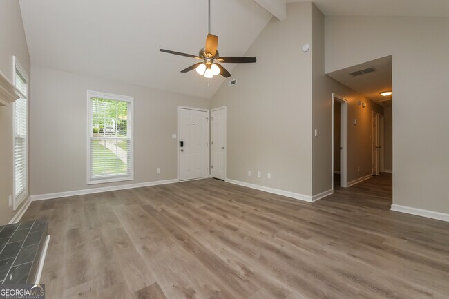 Building Photo - 505 Rosehill Dr