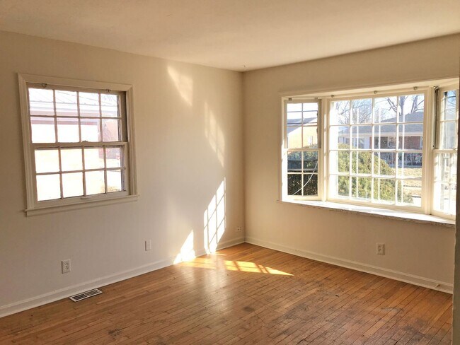 Building Photo - ORR2272
