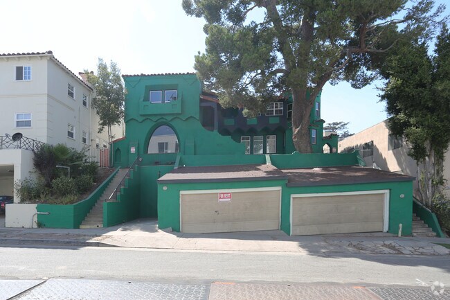 Building Photo - 11023 Strathmore Dr