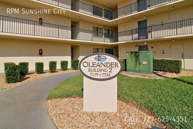 Building Photo - 11945 143rd St