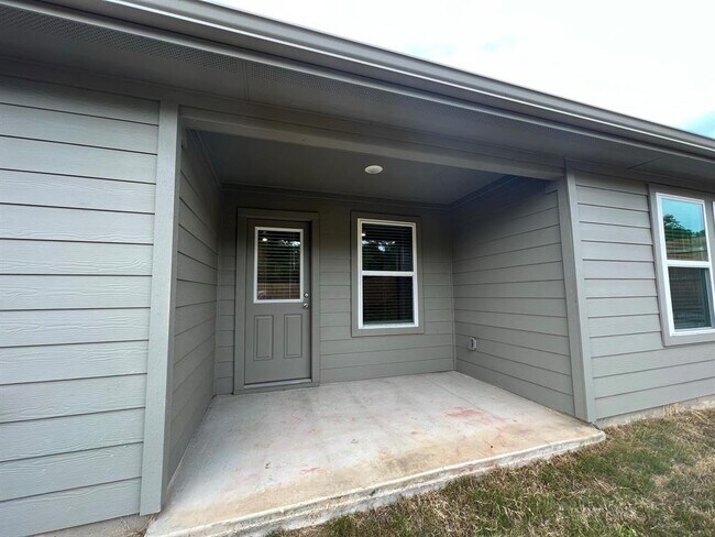 Building Photo - 6009 Brocade Dr