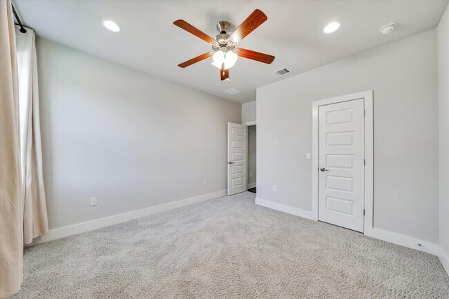Building Photo - 6316 Bernia Dr