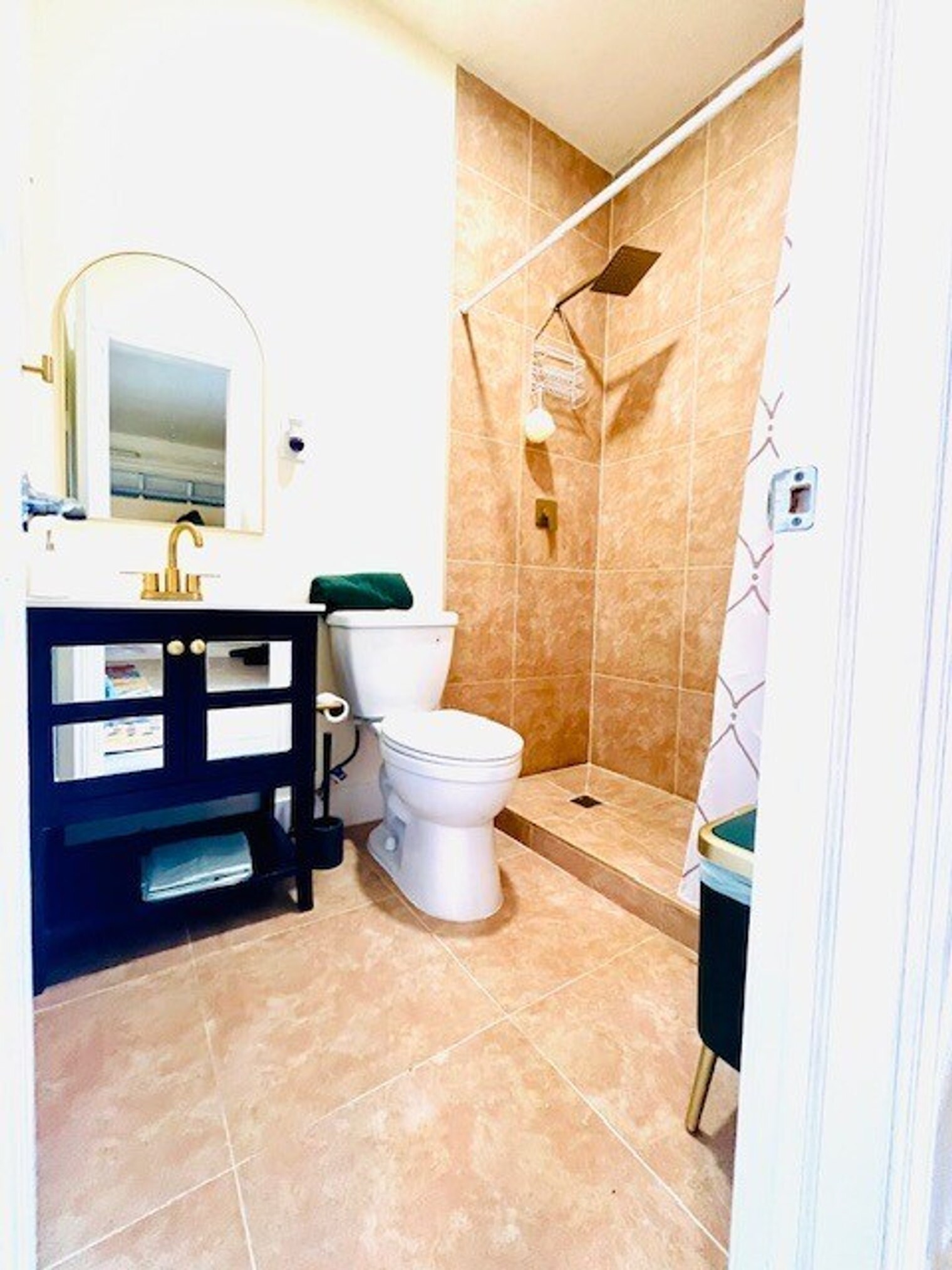 Building Photo - 507 NE 34th St