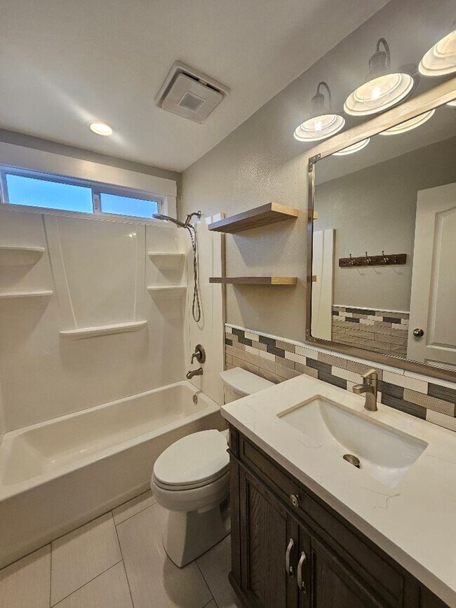 Building Photo - Cute Nampa Home