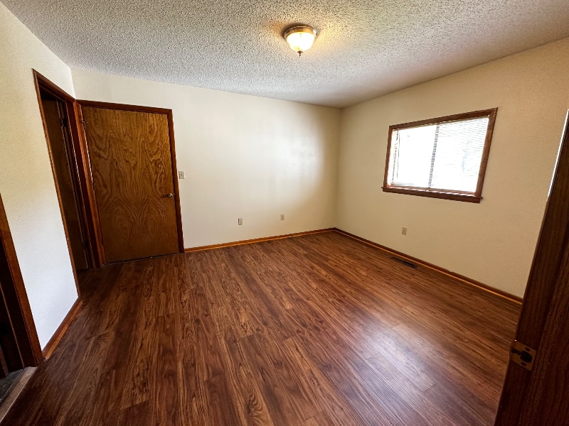 Building Photo - 5 Pleasant Ridge Dr