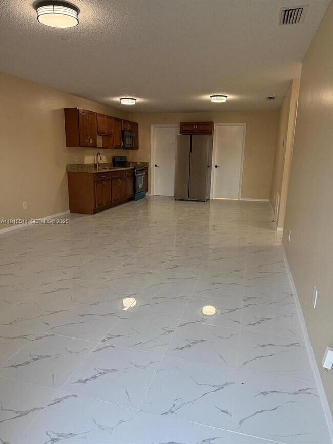 Building Photo - 2809 Jefferson Pkwy