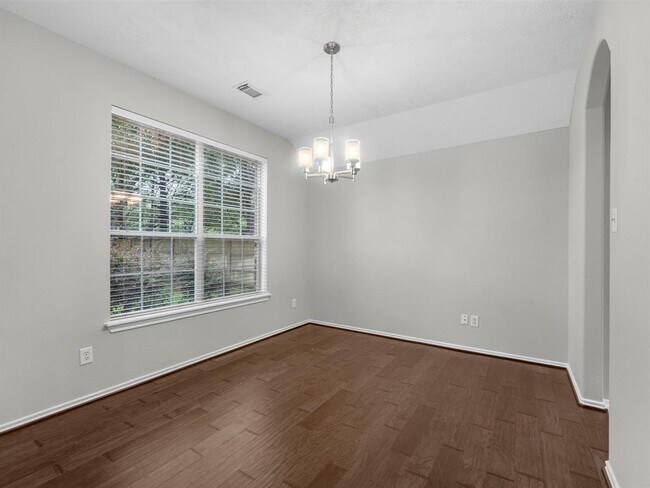 Building Photo - 23301 Tuttle Ct