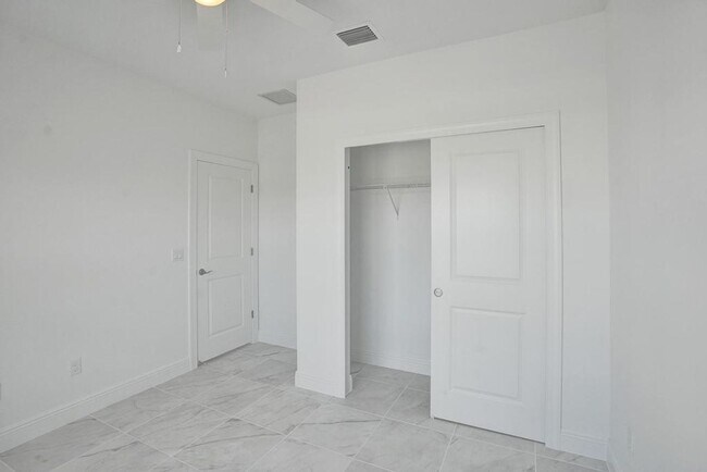 Building Photo - Gorgeous New 3 bedroom 2.5 Townhouse in Deerfield Beach, Sandpiper Pointe (2 Story)
