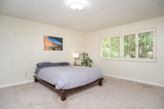 Building Photo - ***Available Now - Mid-term Lease ONLY *** Single Level 3 Bedroom, 2.5 Bath home in La Costa*****