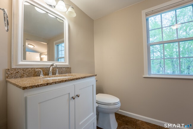 Building Photo - 30 Hillsboro Dr