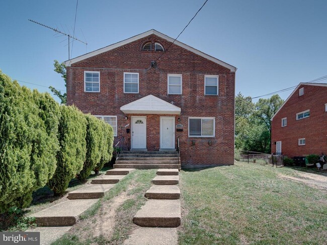 Primary Photo - 2611 Keating St