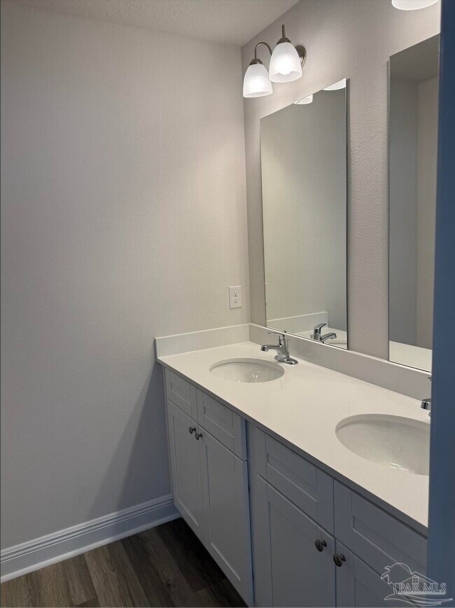 Building Photo - 3984 Pendragon Cir