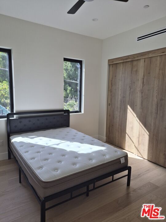 Building Photo - 5299 1/2 Crebs Ave