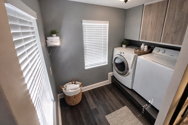 Building Photo - 3104 21st St W