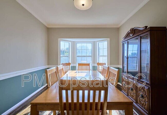 Building Photo - 430 Rosehaven Way