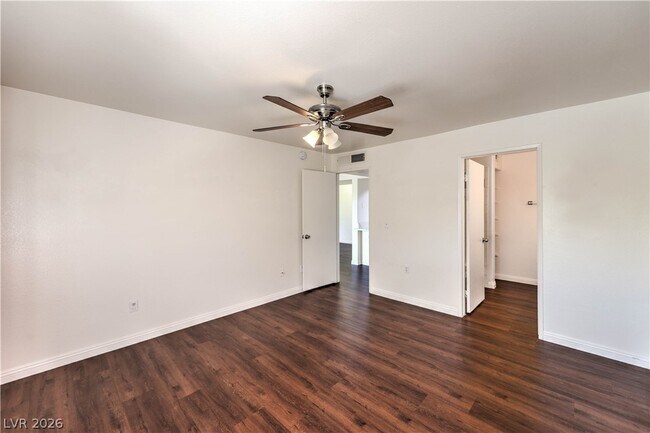 Building Photo - 7885 W Flamingo Rd