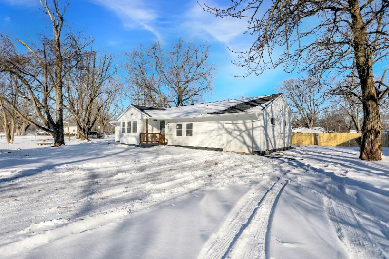 Building Photo - 8810 Beechwood Ave