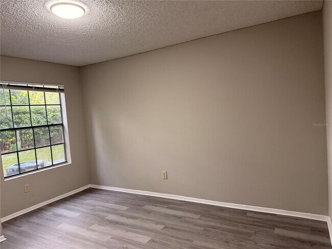 Building Photo - 246 Afton Square