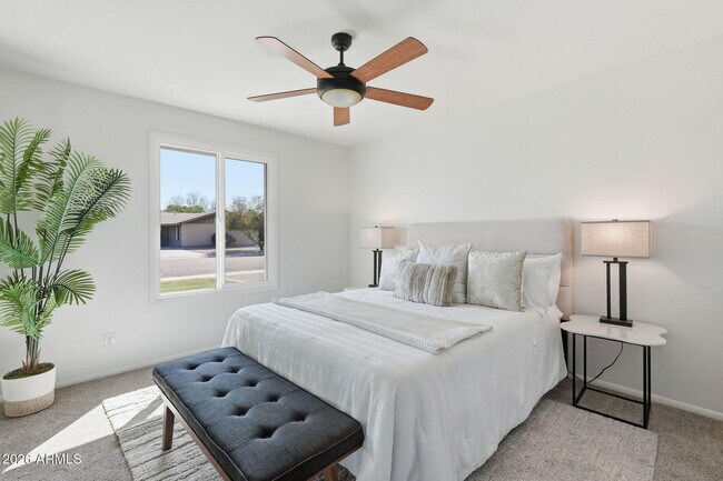 Building Photo - 2644 S Butte Ave