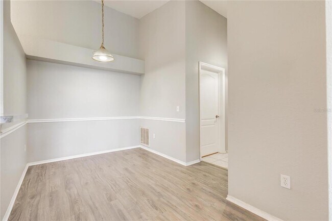 Building Photo - 3343 S Kirkman Rd