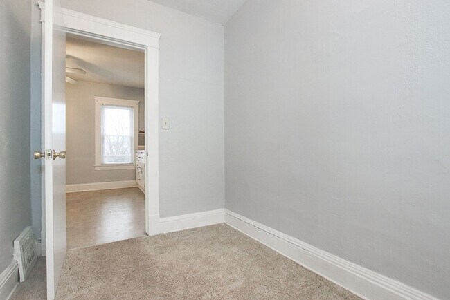 Building Photo - 2811 Henninger Rd