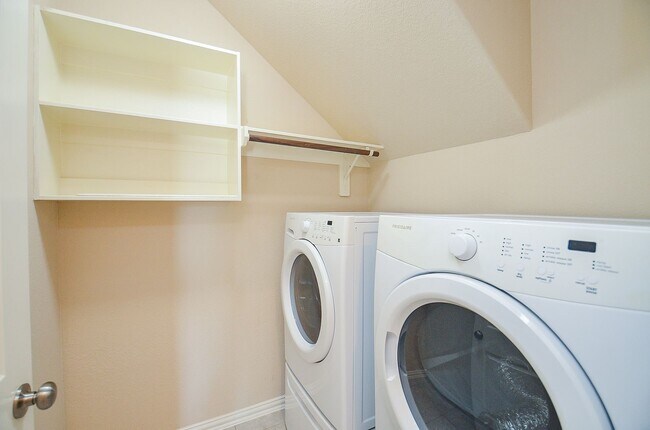 Building Photo - 12902 Frontier Creek Ct