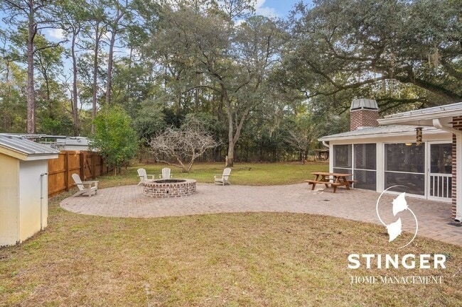 Building Photo - 150 Brickyard Point Rd S