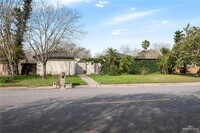 Building Photo - 2625 Village Dr