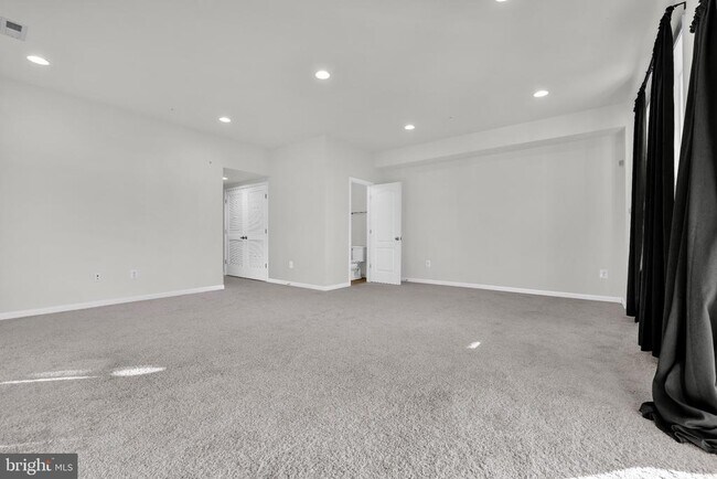 Building Photo - 1106 Overlook Wy